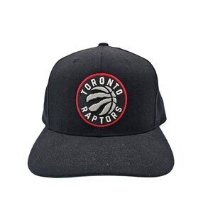 Mitchell & Ness NBA Toronto Raptors SnapBack Cap - Red/White